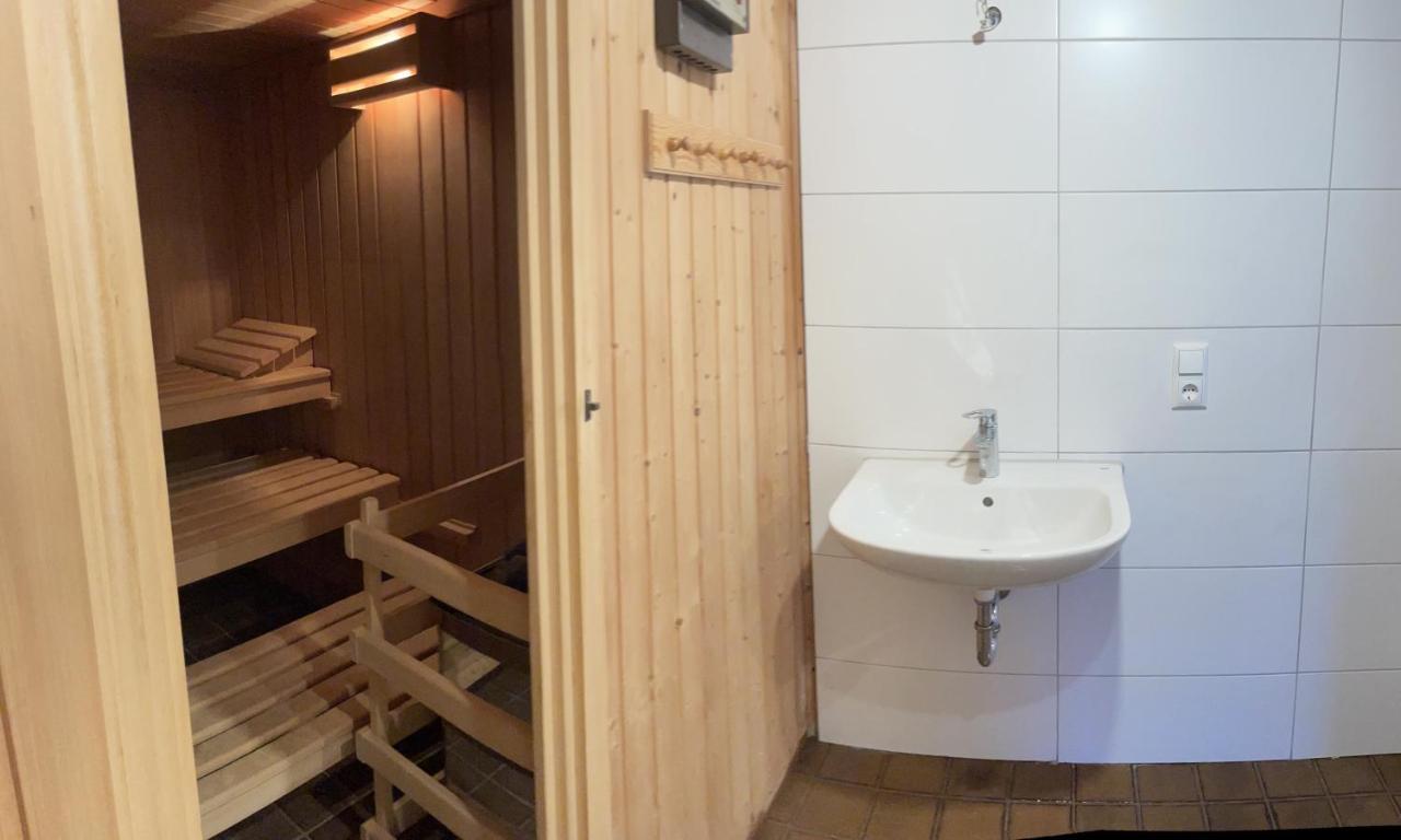 ダウンTraumhaus Am Wald 2アパートメント エクステリア 写真